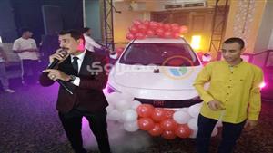 سيارة فارهة وآيفون.. قصة مدرس الجيولوجيا صاحب واقعة صالة حسن مصطفى - فيديو وصور