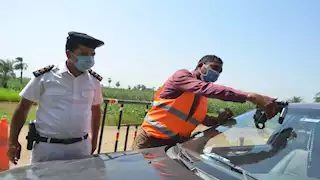 لعدم تركيب الملصق.. سحب 898 رخصة قيادة في 24 ساعة