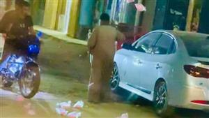 عم حسن رمى بضاعته في الأرض.. قصة بائع غزل البنات الذي أثار تعاطف رواد السوشيال ميديا