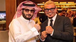 عمرو دياب يكشف عن مفاجآت مع تركي آل الشيخ قريبًا