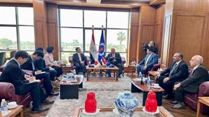 محافظ السويس يستقبل السفير الياباني في مصر