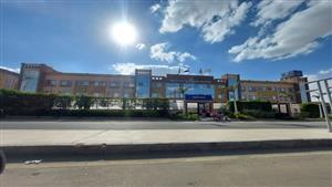 كثافة الفصل 25 طالبًا.. ما مصروفات المدرسة المصرية للغات في أكتوبر؟ (صور)