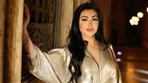 ميرهان حسين بجلسة تصوير جريئة.. والجمهور: "حليانة يا ميما" (صور)