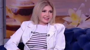 "مكنتش في حضنه"..ميسرة تكشف كواليس مشهدها الجريء مع عادل إمام في "السفارة في العمارة"