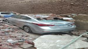 مصرع شخصين في انهيار سور مصنع بشبرا الخيمة (صور)