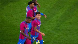 10 صور من حفل زفاف لاعب برشلونة الأسبق