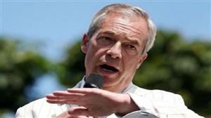 مسؤول بريطاني يدعو لإطلاق النار على اللاجئين وتحويل المساجد إلى حانات