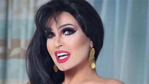 أثارت الجدل ولابسه شيشة - فيفي عبده بإطلالة غريبة (صور)