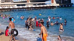 أعلى نسبة إشغال.. ماذا يحدث على شواطئ الإسكندرية؟- صور