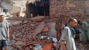 بالصور.. طفل ينقذ 20 شخصًا من موت محقق في أسيوط.. ماذا فعل؟