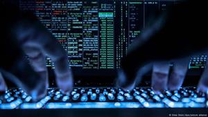 القصة الكاملة.. كيف سقط الغرب ونجا العرب وروسيا والصين من العطل العالمي؟