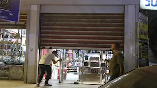 التطبيق اليوم.. تعرف على عقوبة مخالفة غلق المحال التجارية والمولات  