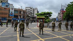 بنجلاديش تمدد حظر التجول للسيطرة على احتجاجات عنيفة أسفرت عن وقوع عشرات القتلى