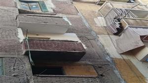 أحدها مأهول بالسكان.. انهيار أجزاء من 4 منازل في الإسكندرية- صور