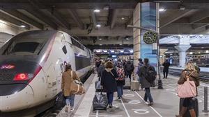 بعد تعرضها للتخريب.. تحسن حركة السكك الحديدية في فرنسا