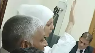 قرار جديد من المحكمة في اتهام مضيفة طيران بإنهاء حياة ابنتها