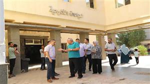 صور | محافظ الوادي الجديد يزور مستشفى الخارجة وفرع الشركة المصرية لتجارة الجملة