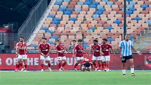 بأقدام وسام أبو علي.. الأهلي يكتفي بثنائية أمام الداخلية في الشوط الأول بالدوري