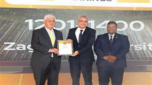 بالصور.. وزير التعليم العالي يكرم جامعة الزقازيق لتقدمها في تصنيف QS العالمي 