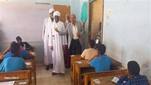 بالصور- 226 طالبا سودانيا يؤدون امتحانات الشهادة المتوسطة فى مدرسة الجمهورية بأسوان