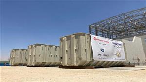 وزير الكهرباء يشارك في تركيب أول محول بمحطة الربط المصري السعودي - صور 