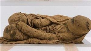 بعد المومياء الصارخة..  مومياء غامضة تثير الجدل بسبب وضعية وفاتها