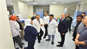 بالصور- محافظ أسيوط يتفقد مستشفى أبوتيج النموذجي في جولة مفاجئة فجراً