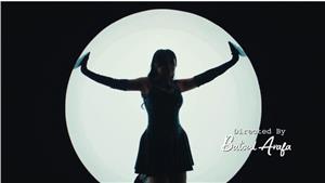 رانيا يوسف تغني وترقص في كليب "ليك" بتوقيع المخرجة بتول عرفة