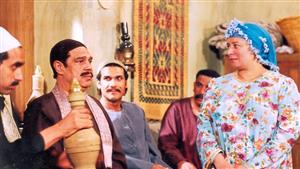 بينهم "عبلة كامل والسعدني".. 25 صورة للفنان محمد بسيوني مع نجوم الفن بعد وفاته