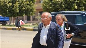 الزند وأسامة صالح.. وزراء ورجال أعمال في جنازة حسن محمود طاهر - صور