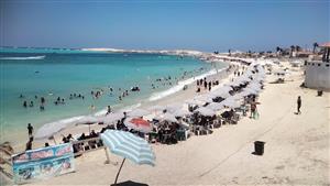 ممنوع السباحة هنا.. مطروح تحذر من الشواطئ المفتوحة وتعلن البدائل الآمنة