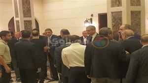 بقيادة الخطيب.. مجلس إدارة الأهلي يؤدي واجب العزاء في نجل محمود طاهر (صور)