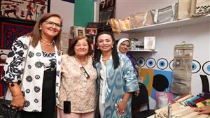 وزيرة التضامن ومستشارة رئيس الجمهورية تتفقدان معرض تنمية الأسرة المصرية