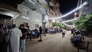 بالصور.. أهالي كفر القصار بالغربية يستعدون لتشييع جثامين المنتجين الثلاثة 