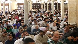 "أَفَتَّانٌ أَنْتَ يَا مُعَاذُ؟!"..موضوع خطبة الجمعة اليوم يثير الجدل وعلماء يعلقون