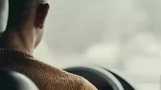 سائق تطبيق ذكي يستولي على ملابس عميل بالقاهرة