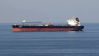 التوترات بين أمريكا وإيران.. هل تهدد استقرار فاتورة استيراد النفط في مصر؟ خبراء يوضحون