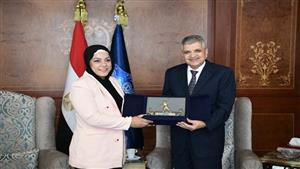 بالصور.. احتفالية تكريم للبطلة الأولمبية سارة سمير في هيئة قناة السويس