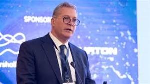 أول قرارات وزير البترول والثروة المعدنية.. تجديد تعيين رئيس خدمات البترول الجوية