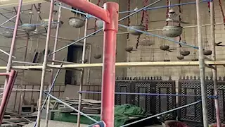 عامل ينجو من الموت بأعجوبة في العاصمة الإدارية