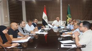 مخاطر محتملة.. توجيه عاجل من محافظ القليوبية بشأن الإعلانات المنتشرة بالشوارع