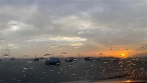 أمطار وحرارة واضطراب الملاحة.. توقعات طقس الساعات المقبلة