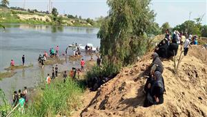 "كانت واقفة جنب أمها وهي بتغسل فى النيل".. مواصلة البحث عن طفلة "كفر حانوت" الغارقة -صور