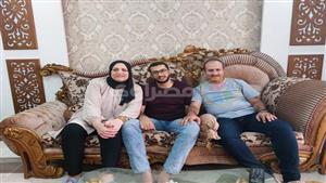 السادس على الثانوية العامة بالإسكندرية: أدين بالفضل لوالديّ.. والمستقبل في دراسة هندسة الكمبيوتر (فيديو وصور)