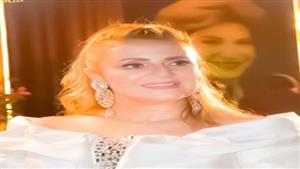 رانيا محمود ياسين تنشر صور لها من افتتاح مهرجان المسرح المصري