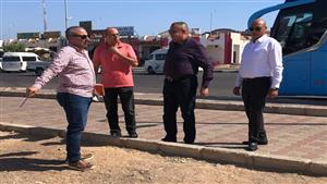 إزالة محل مخالف لخطوط التنظيم بشرم الشيخ.. وتعويض صاحبه بآخر