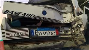 "عربيتهم عطلت".. سيارة طائشة تصدم أسرة على طريق بنها