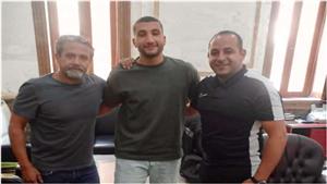  "أتمنى العودة من الباب الكبير".. موهبة الأهلي يُعلن رحيله رسميًا لحرس الحدود