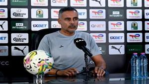 جوميز يعقد محاضرة فنية للاعبي الزمالك استعداداً للسوبر الإفريقي أمام الأهلي