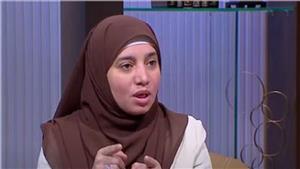 عضو بالعالمى للفتوى تحذر من إلتقاط الصور بين المخطوبين 